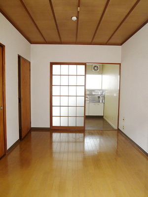 Other room space. Bright room