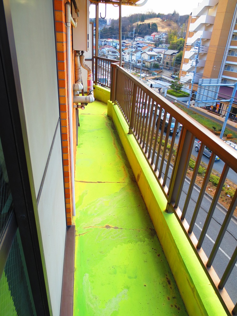 Balcony. Spacious balcony