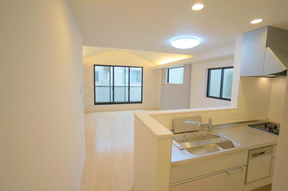 Same specifications photos (living). Example of construction