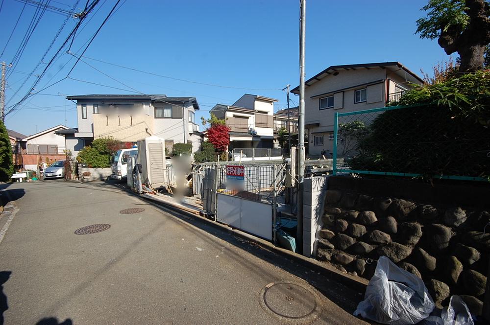 Local photos, including front road. Local (12 May 2013) Shooting