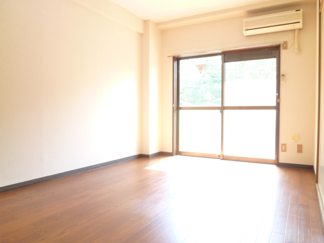 Living and room. Is 6 Pledge Western-style of good per yang