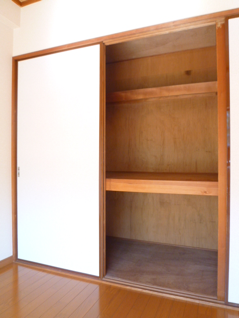 Receipt. 4.5 Pledge is a storage space of 1 between the worth of Western-style