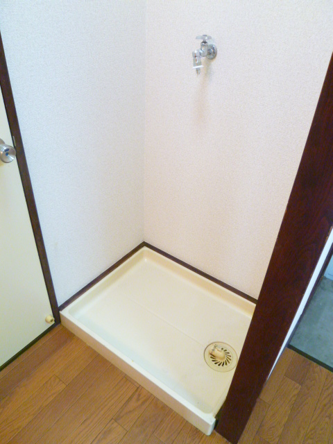 Other Equipment. It is indoor washing machine Storage