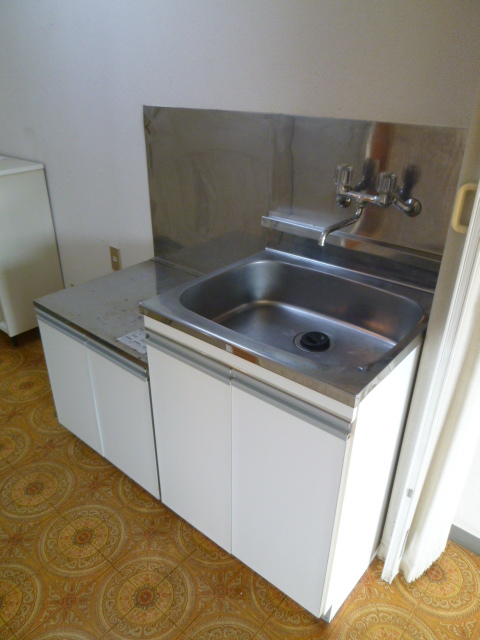 Kitchen. You can put the two-neck of the IH cooking heater