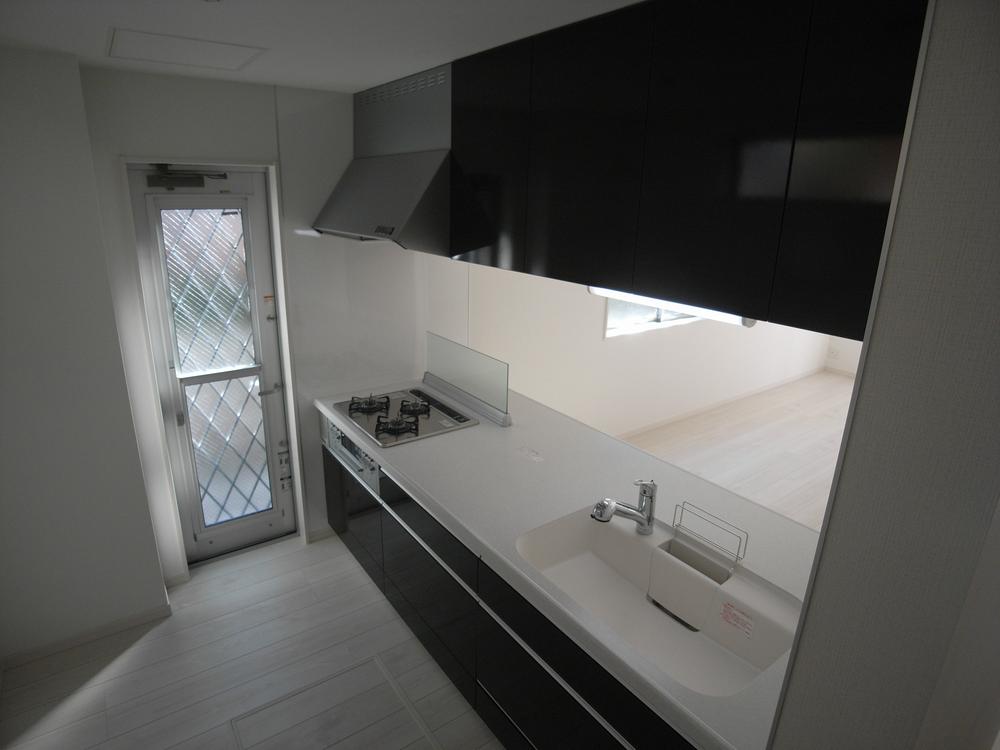 Kitchen. Indoor (11 May 2013) Shooting