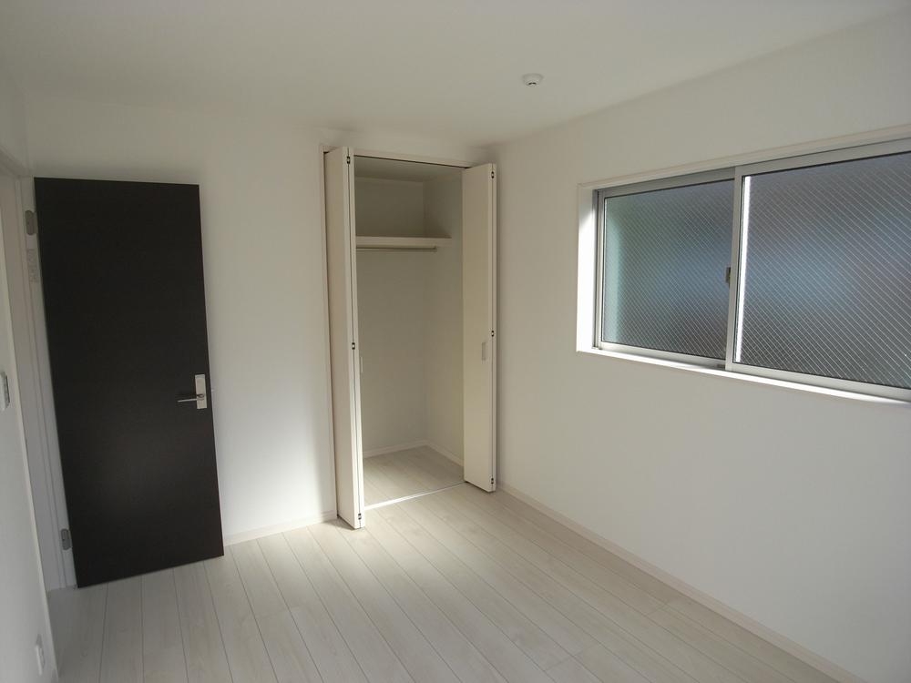 Non-living room. Indoor (11 May 2013) Shooting