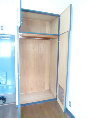 Receipt. Storage lot