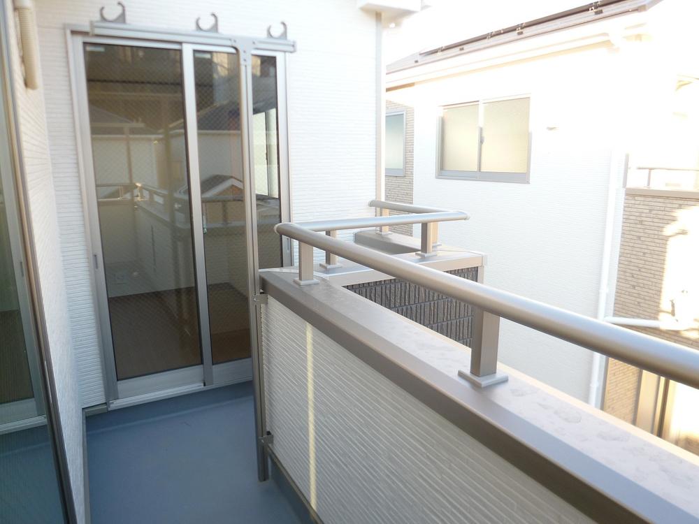 Balcony. 1 Building (December 2013) Shooting