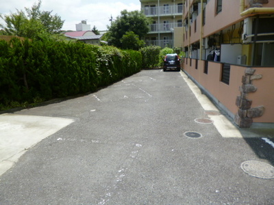 Parking lot. On-site parking