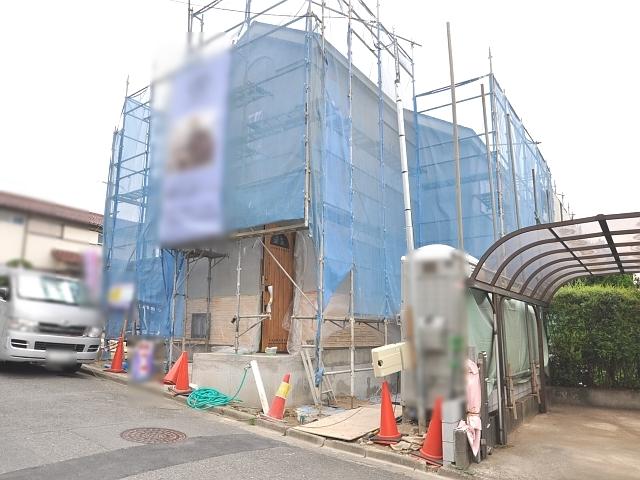 Local appearance photo. Building 2 Under construction