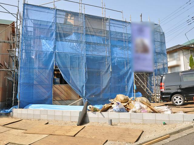 Local appearance photo. Building 2 Under construction