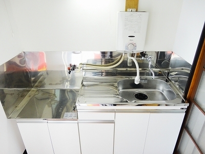 Kitchen. Gas stove is installed Allowed Kitchen