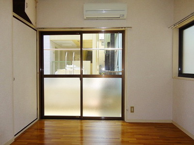 Living and room. Beautiful flooring