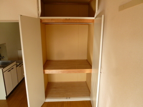 Living and room. Signing bonus 100,000 yen pack campaign Property