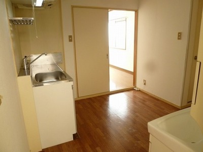 Entrance. Dining There are also clear