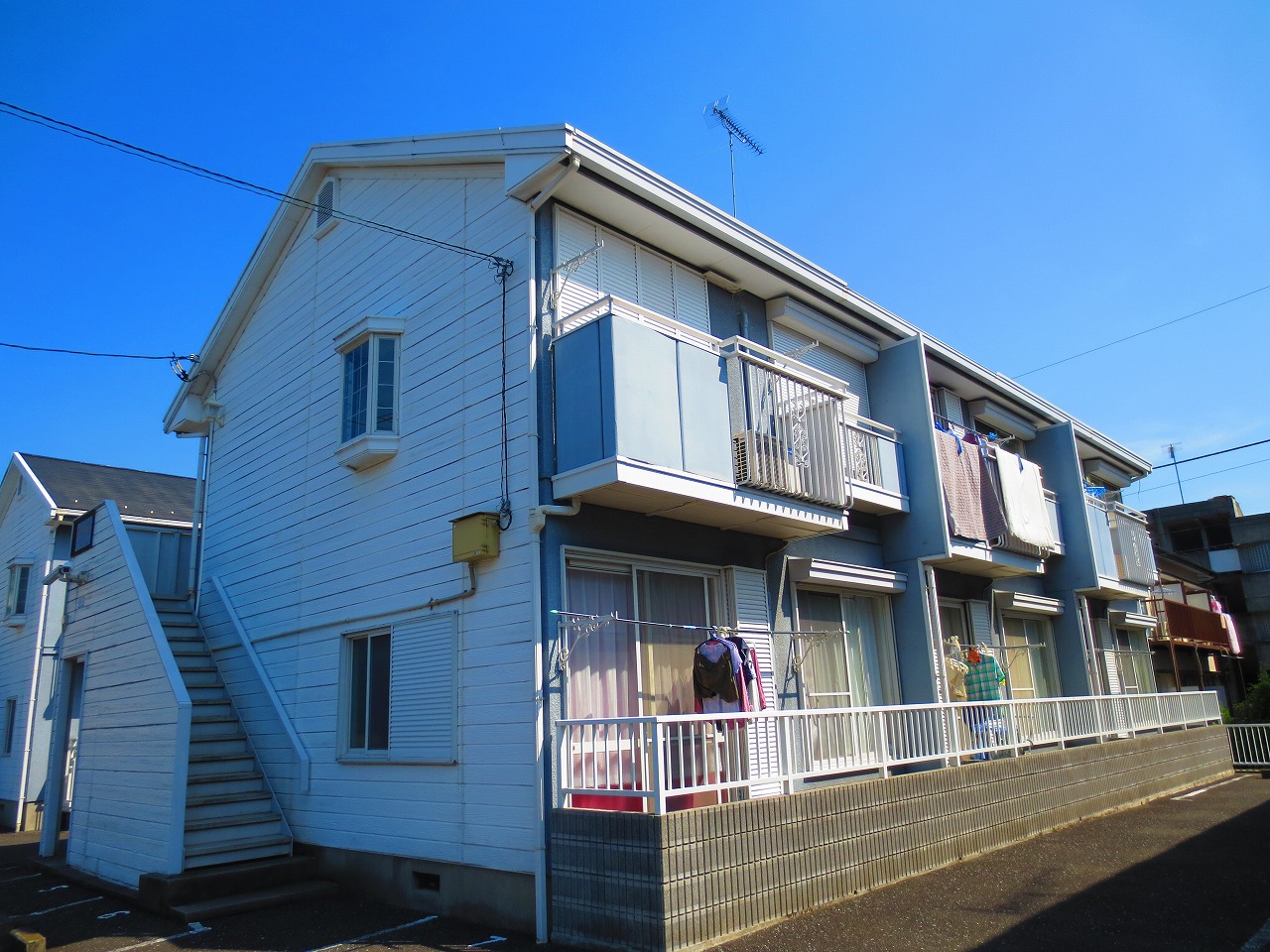 Building appearance. Environment is good