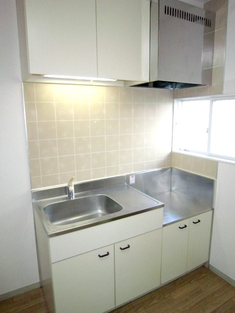 Kitchen. Single lever type with an emphasis on ease of use ☆