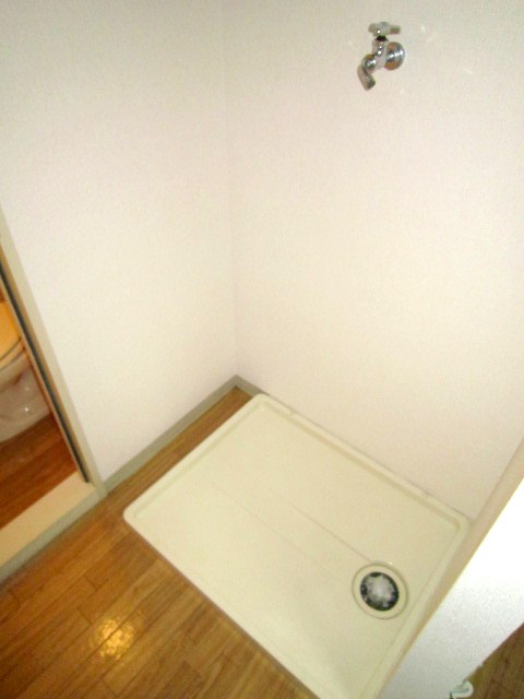 Other Equipment. Waterproof bread with Washing machine in the room ☆