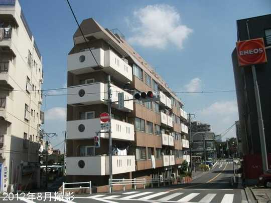 Local appearance photo