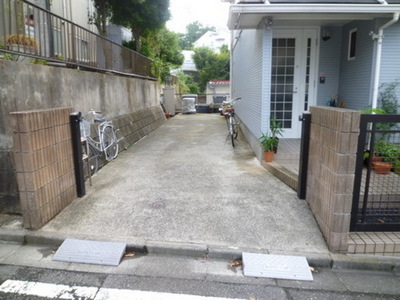 Parking lot. Is parking.