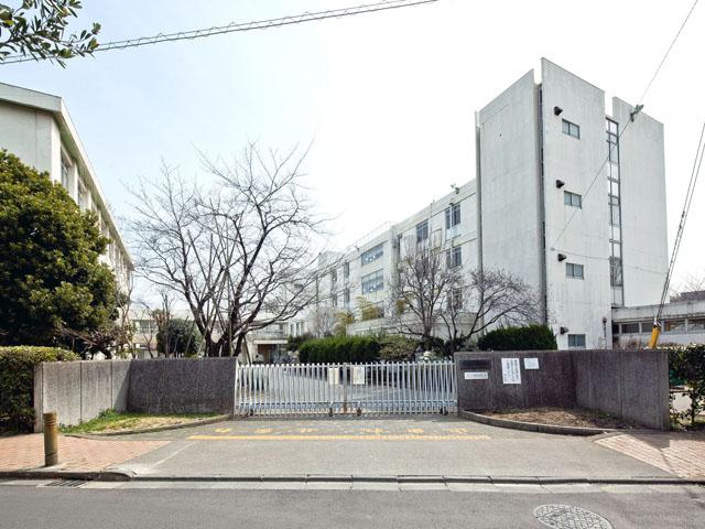 Junior high school. 1291m until Tama Municipal Tama Junior High School