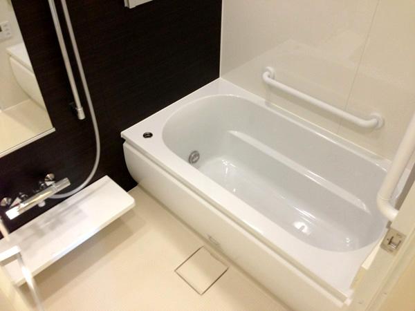 Bathroom. TES-type bathroom heating ventilation dryers and mist sauna comes with.