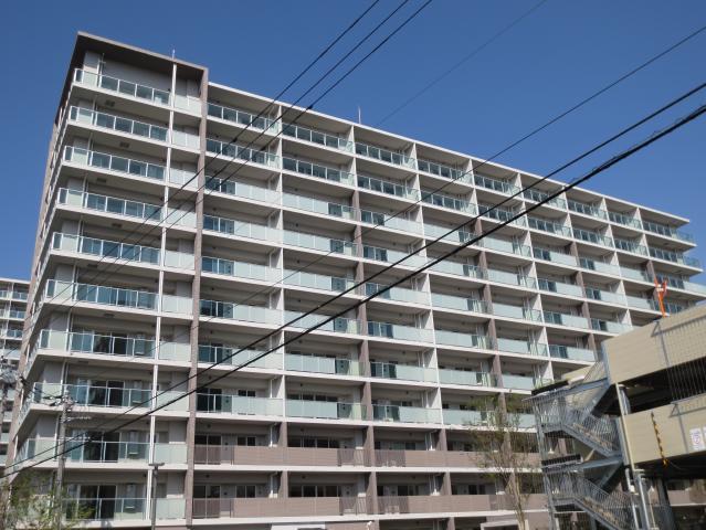 Local appearance photo. Local (10 May 2013) Shooting