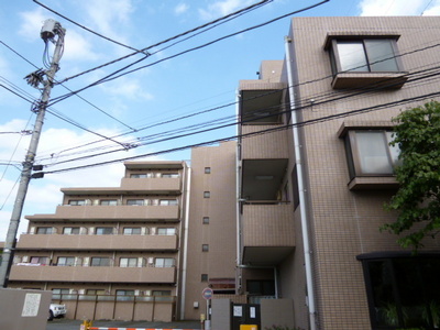 Building appearance. Situated in a quiet, residential area