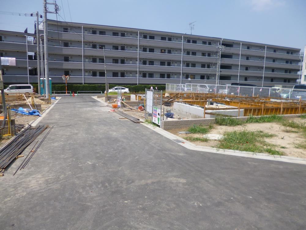 Local photos, including front road. Local (August 2013) Shooting