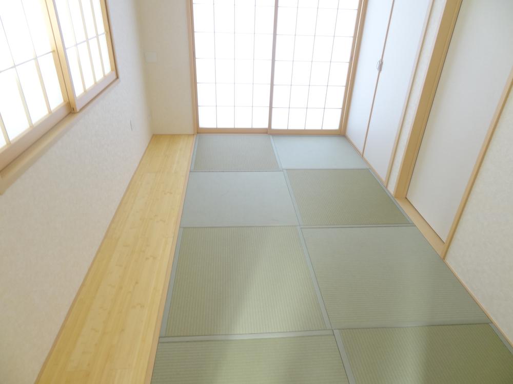 Non-living room. Indoor (12 May 2013) Shooting