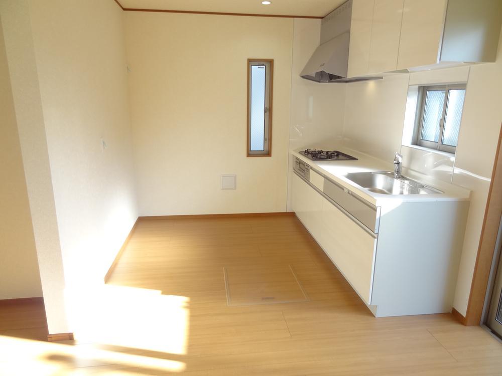 Kitchen. Indoor (12 May 2013) Shooting