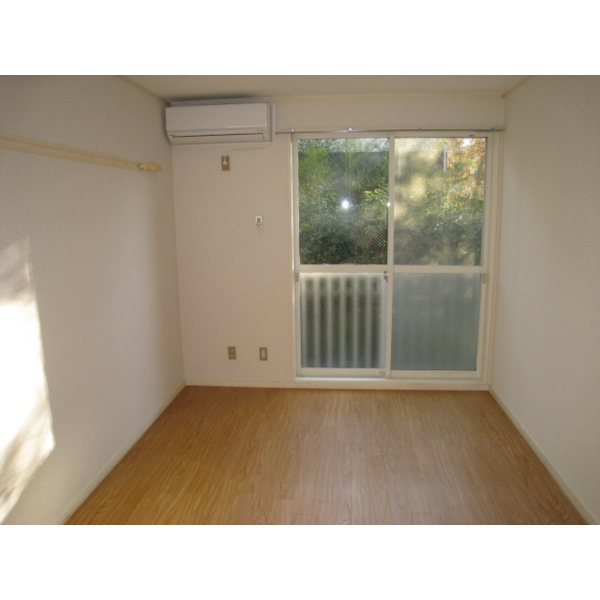 Living and room. Easy-to-use floor plan