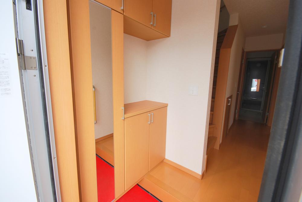 Entrance. Local (September 2013) Shooting