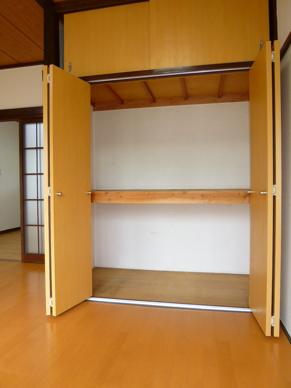 Receipt. You can mass stored in the closet. 