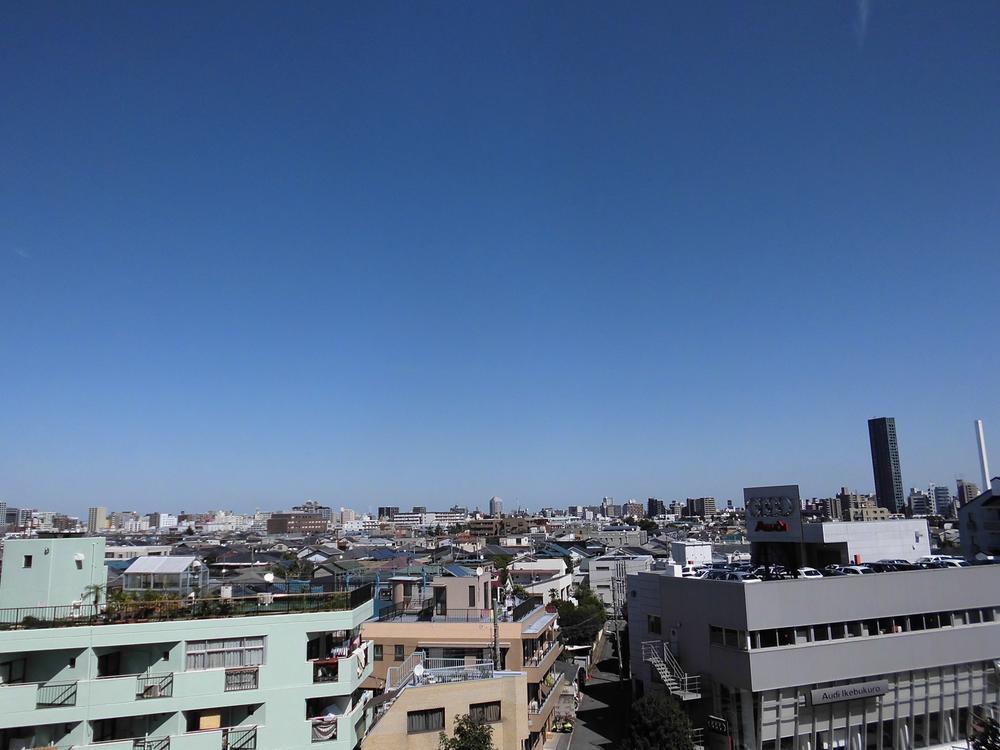 View photos from the dwelling unit. View from local (September 2013) Shooting