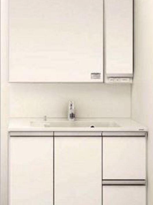Wash basin, toilet. Complete image
