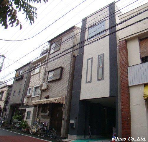 Local appearance photo. Local (11 May 2013) Shooting