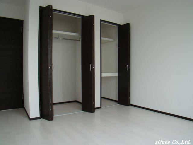 Non-living room. Indoor (11 May 2013) Shooting