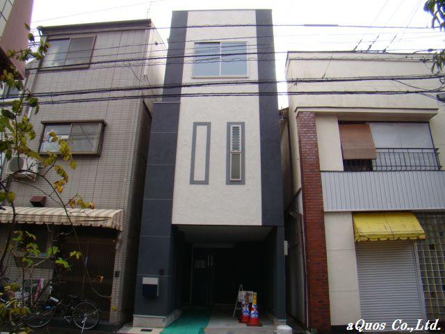 Local appearance photo. Local (11 May 2013) Shooting