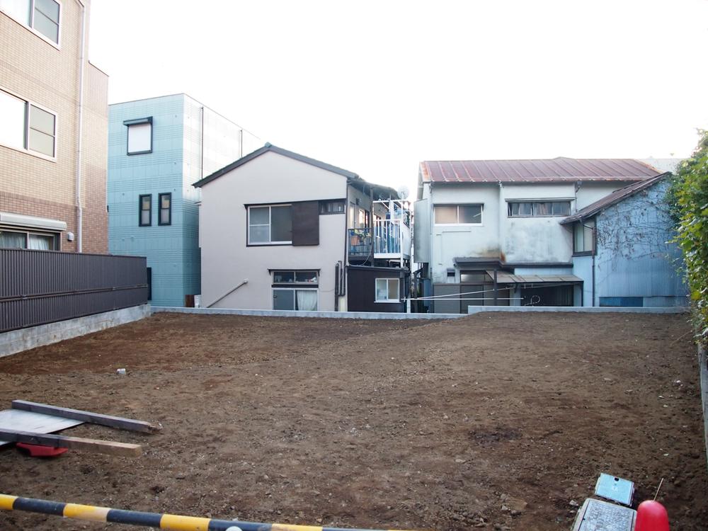 Local appearance photo. Local (11 May 2013) Shooting