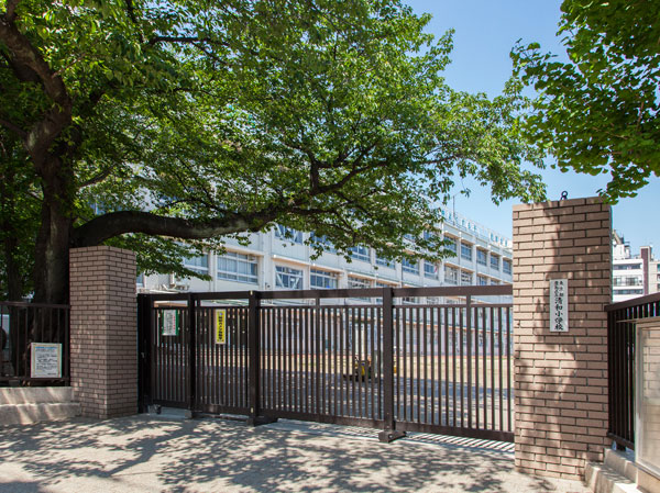 Surrounding environment. Seiwa elementary school (about 480m, 6-minute walk)