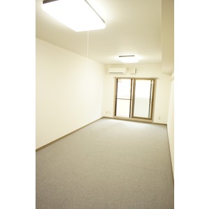 Living and room. Western-style about 11.3 Pledge. Air conditioning 1 groups, Lighting 2 groups there. Housed there.