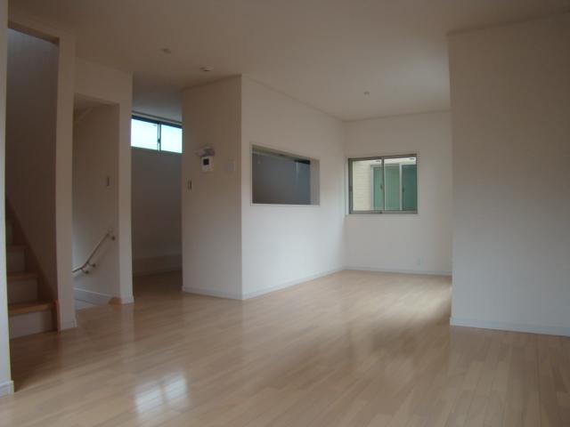 Same specifications photos (living). Same specifications