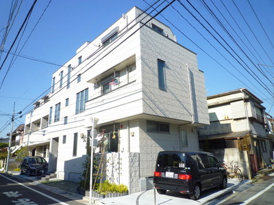 Building appearance. For further information, please contact Nichiwa Ikebukuro (D) 03-3985-2101