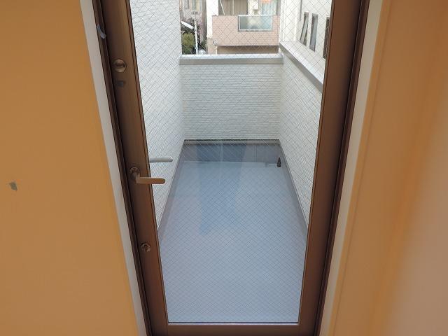 Balcony. Indoor (12 May 2013) Shooting