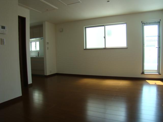 Same specifications photos (living). Same specifications