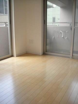 Living and room. Western-style 6 Pledge