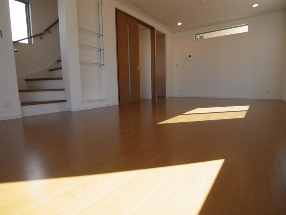 Living. LIVING IN stairs conversation of family increases