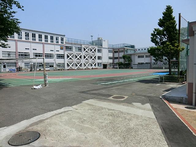 Primary school. 185m to Toshima Ward Asahi Elementary School