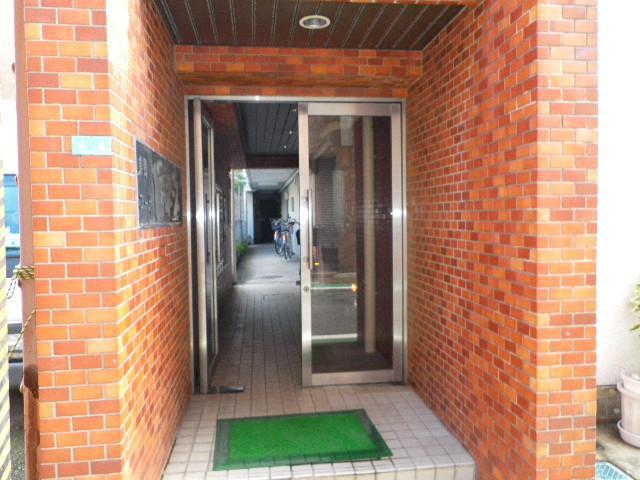Other common areas. Entrance